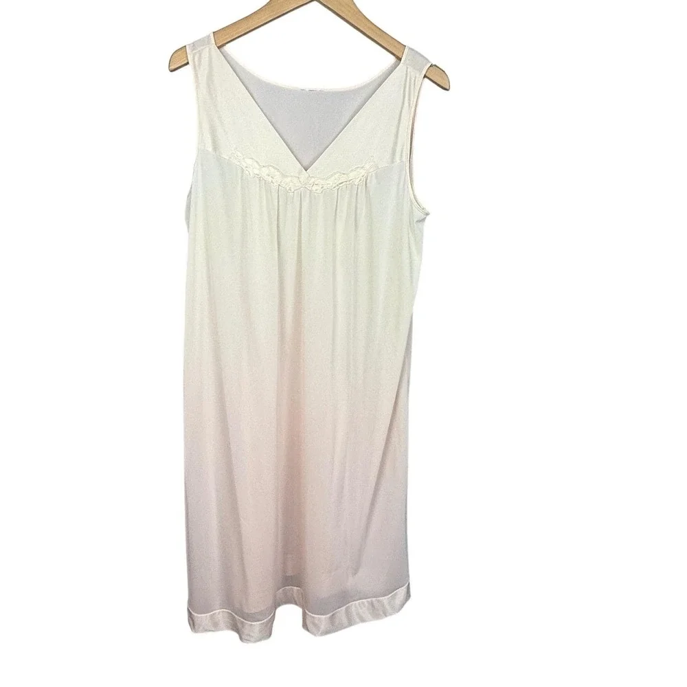 Vintage Vanity Fair Nylon Tricot Slip Nightgown USA 60s 70s‎ Women's Large